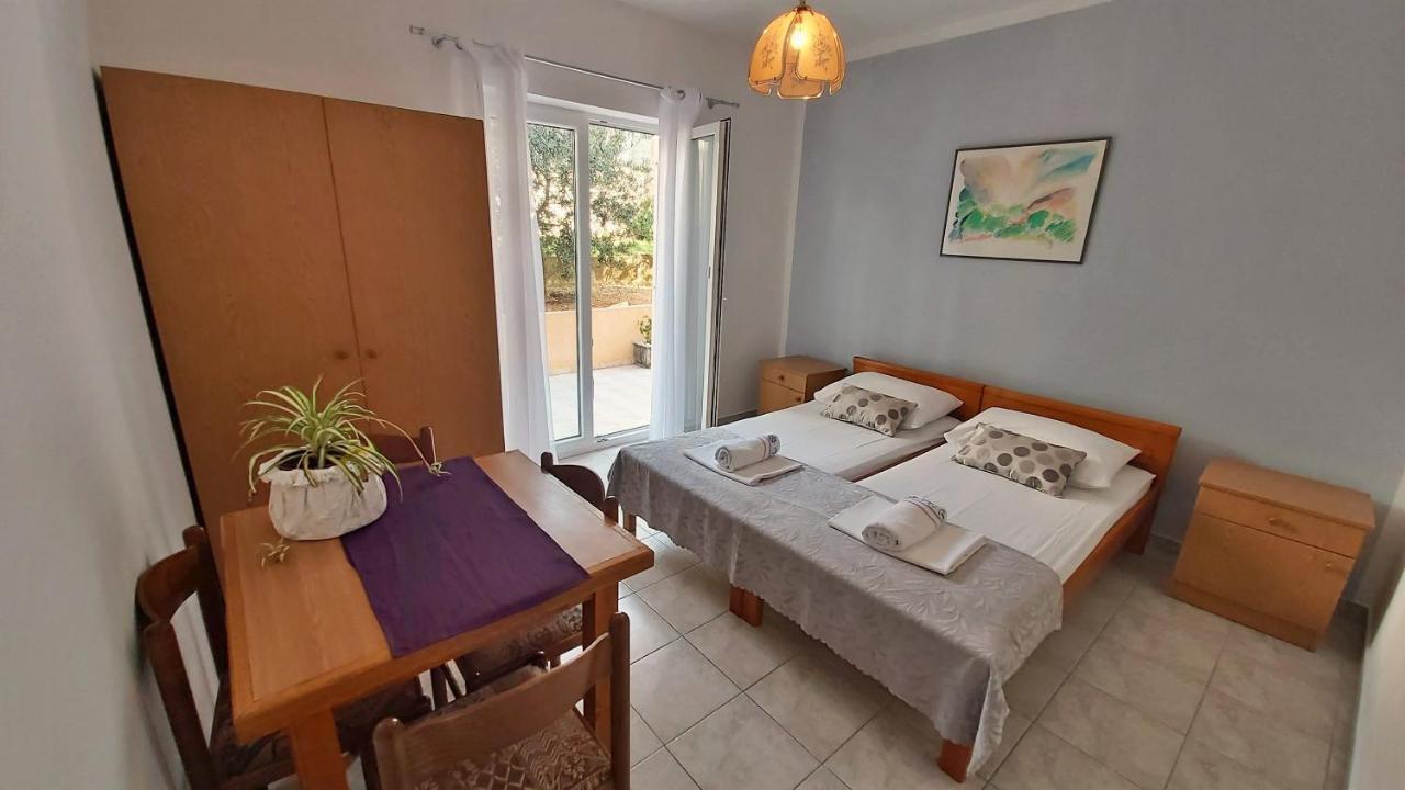 Apartments Mandalinic Omiš Eksteriør billede
