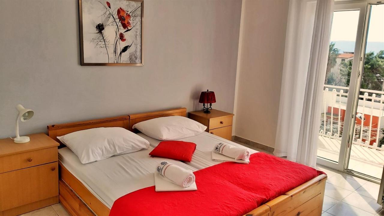Apartments Mandalinic Omiš Eksteriør billede