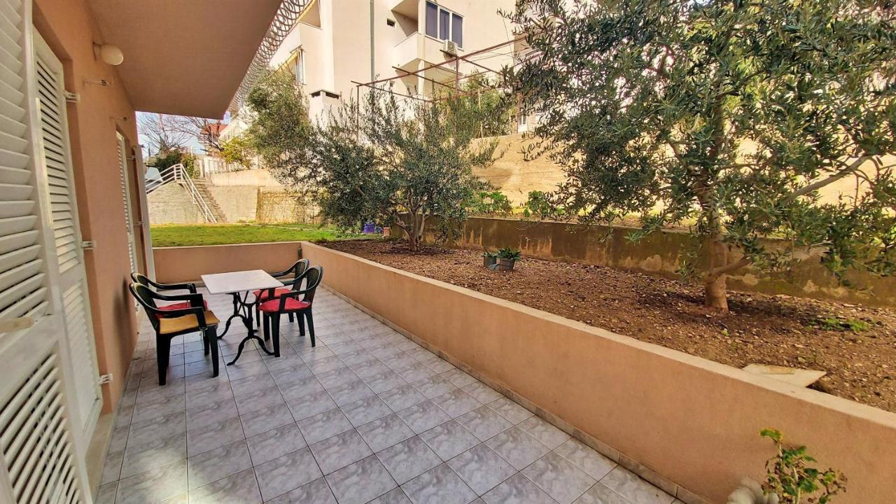 Apartments Mandalinic Omiš Eksteriør billede