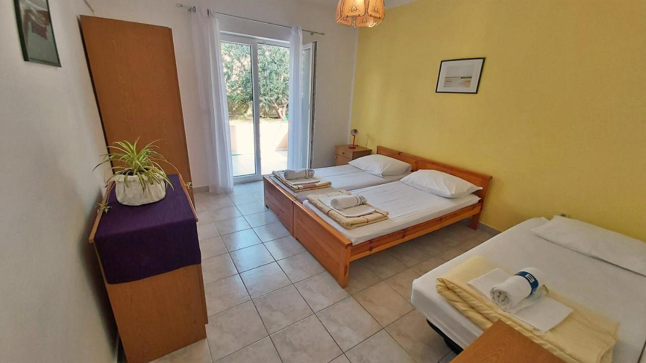 Apartments Mandalinic Omiš Eksteriør billede