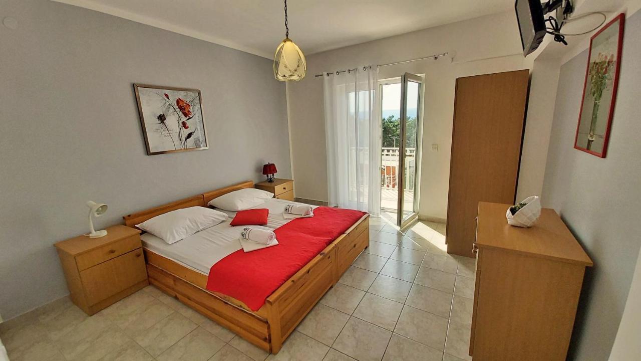 Apartments Mandalinic Omiš Eksteriør billede
