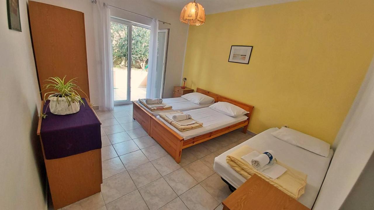 Apartments Mandalinic Omiš Eksteriør billede