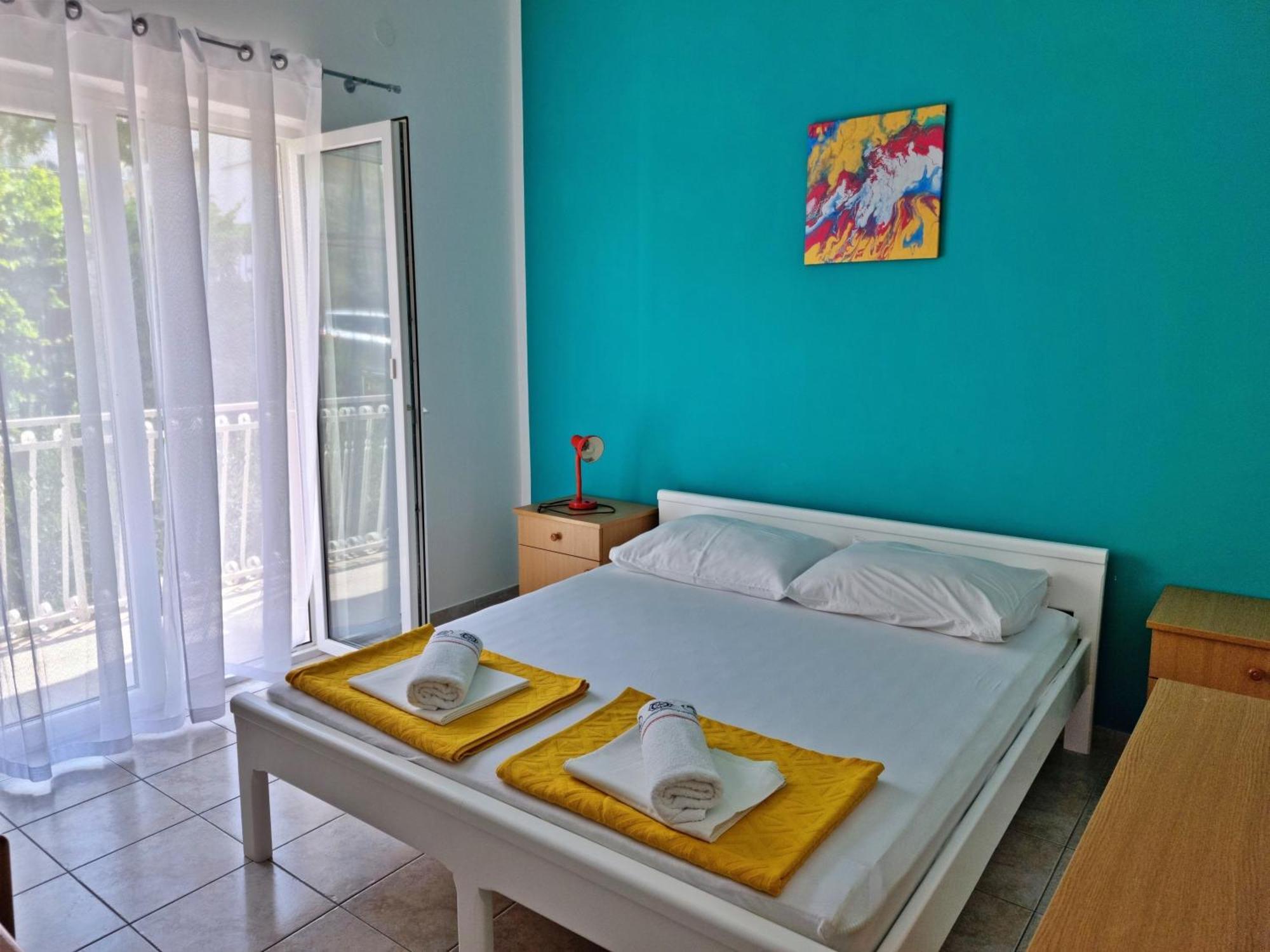 Apartments Mandalinic Omiš Eksteriør billede