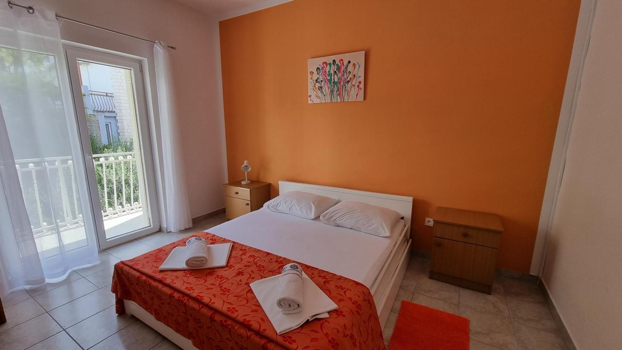 Apartments Mandalinic Omiš Eksteriør billede